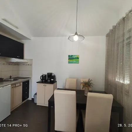 Guest house Apartment Medulin 3*