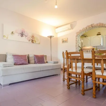 Apartment Medulin Guest house